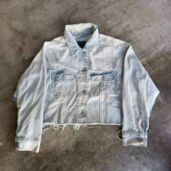 Abercrombie & Fitch Jackets & Blazers - VTG Abercrombie & Fitch Size Medium Women’s Denim Jacket Distressed Blue